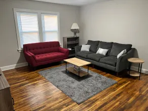 Modern Hill View Cottage - Image 2