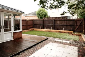 CHEERFUL 3 Bed Garden Home in a Beautiful Estate - Image 2