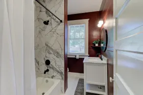 Modern and Stately Upper 2-bed in Historic Midtown - Image 3