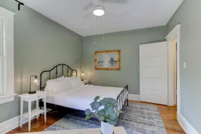 Modern and Stately Upper 2-bed in Historic Midtown - Image 2