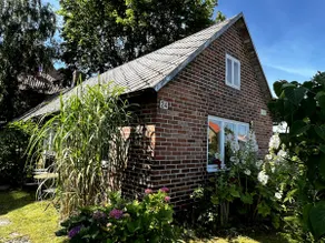 The little red brick house - Image 3