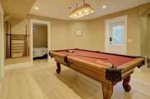 Large 8 BDRM, AC, sleeps 22, pool, hot tub, pool table - Image 2