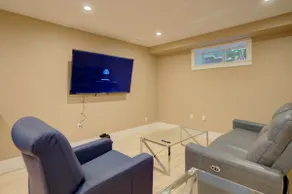 Large 8 BDRM, AC, sleeps 22, pool, hot tub, pool table - Image 5