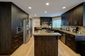 Large 8 BDRM, AC, sleeps 22, pool, hot tub, pool table - Image 4