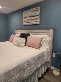 Blue Cozy Basement Apartment| NY - Image 4
