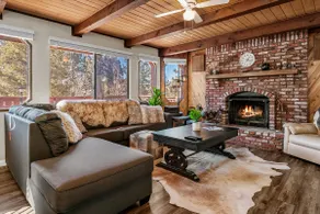 Mama Bear's Manor - Luxury Spa - No Cleaning Fee - Image 5