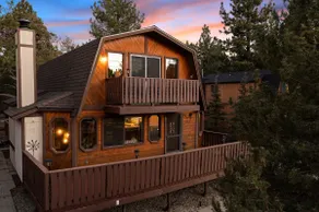 Mama Bear's Manor - Luxury Spa - No Cleaning Fee - Image 4