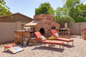 3 Bedroom Beautiful Desert Oasis - Image 2