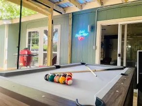 Pool+Jacuzzi +GameRoom+Pool Table - Mins to Domain - Image 4