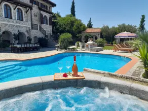 Mediterranean Lake View Villa / Pool & Jacuzzi - Image 3