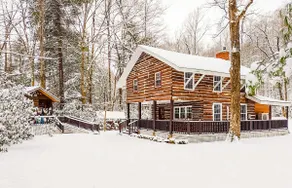 Large Rustic Log Cabin in the Laurel Highlands - Image 2