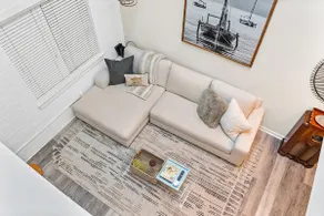 Chic Downtown Loft - Parking - Central New - Image 5