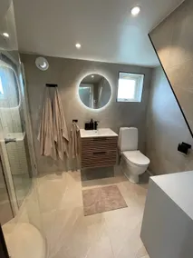 Modern guesthouse with sauna close to sea and city - Image 3