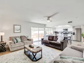 Remodeled3bedroom with central location Carrollton - Image 2