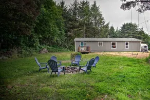Cozy Ocean Shores Home w/Airstream, HotTub, Arcade - Image 3