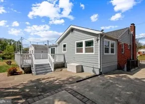 LOVELY 2 BEDROOMS APPARTEMENT, LAUNDRY/PARKING/TV - Image 2