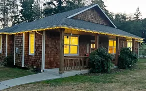 Whidbey House 3 BR 2 BA Porch & Patio: Watch for Deer and Bunnies. Sleeps 6-7 - Image 4