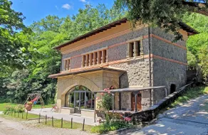 Stylish Villa (6 or 8 bedrooms) with Private Pool, 40 minutes from Florence - Image 2