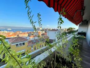 45 m2 suite with private parking in the city center - Image 4