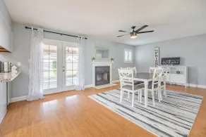 Bright, tranquil home with private back yard! - Image 3