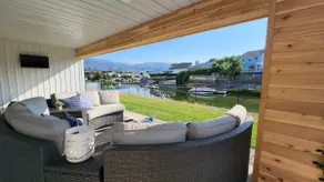 *Waterfront* Private Suite + FREE SUP or Kayak use - Image 4