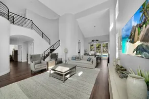 Flora Vista-Saltwater POOL! Close to Beach! Shopping! Family Friendly Play Park! - Image 4