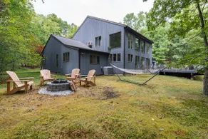 Spacious 4-bed,heat swim pool, jaccuzzi, fire pt. - Image 3