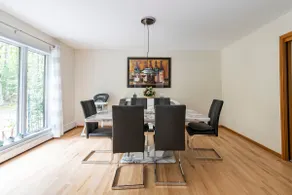 Spacious 4-bed,heat swim pool, jaccuzzi, fire pt. - Image 5