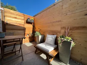 Brand New Kawaii Downtown Studio w/ Secure Parking - Image 3