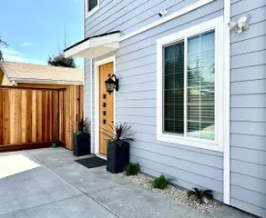 Brand New Kawaii Downtown Studio w/ Secure Parking - Image 5