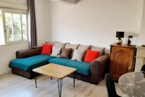 Bright and central apartment - Image 3