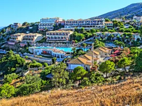Villa Jerry✦within a resort✦pool✦wifi✦near town - Image 2