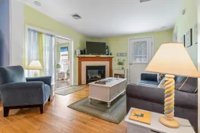 Beautiful 2 bedrm cottage in Beach Dreams complex - Image 2