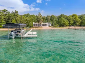 Summer House | Beachfront Cottage on Crystal Lake - Image 5