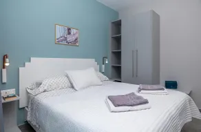 New, Modern, Seaviews 2bed 2bath up to 6 guests - Image 4