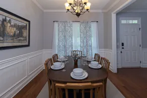 Great location! Spacious 4 BR home in N. Columbus - Image 3
