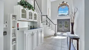Jacuzzi & Pool 3,500 SF Fashion Gallery Home - Image 2