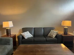 Spacious Bay View Historic Storefront Apartment - Image 2