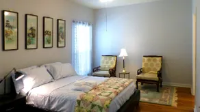 Cheerful 3 bedroom home in the heart of Mid City. - Image 2