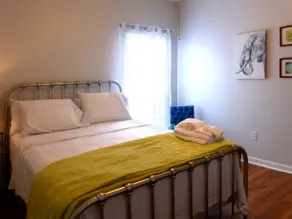 Cheerful 3 bedroom home in the heart of Mid City. - Image 4