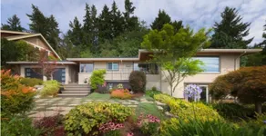 Poulsbo 6br, 2.5 Bath Liberty Bay & Mountain Views - Image 2