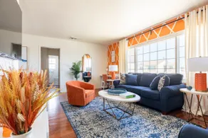 Central LA Gem: Near SoFi, LAX & Key Attractions - Image 2