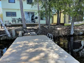 Spacious Waterfront Year Round Cottage - Image 3