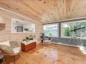 Lakefront Gem: Cozy 3-Bedroom Summer Cottage - Image 4
