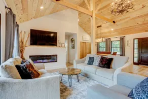 Stargazing, views, king beds, huge kitchen, games - Image 2