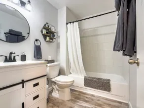 Coffee House Mesa-Tempe-King Bed-Prime location-Close to ASU-Walk to Sloan Park! - Image 4