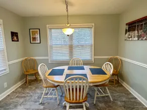 Charming Football Hall of Fame Bungalow - Image 2