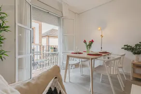 ISG Apartments Bécquer Free Parking inside the building - Image 2