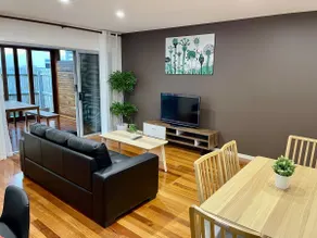 3 Ensuite 3Bedroom 丨Sunroom丨Backyard丨Free Parking - Image 3