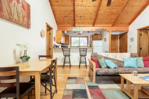 Cute, spacious rainforest cottage close to HVNP - Image 4